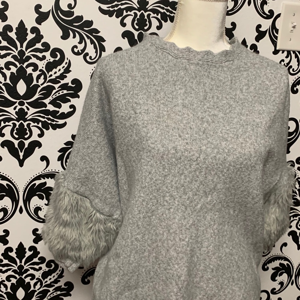 Sweater - Picture 2 of 4